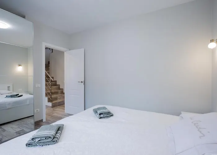 Mar De Lux A32 公寓 *